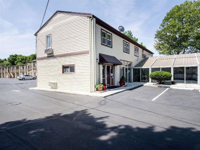 Econo Lodge By Choice - Cape Cod West Yarmouth Exterior foto