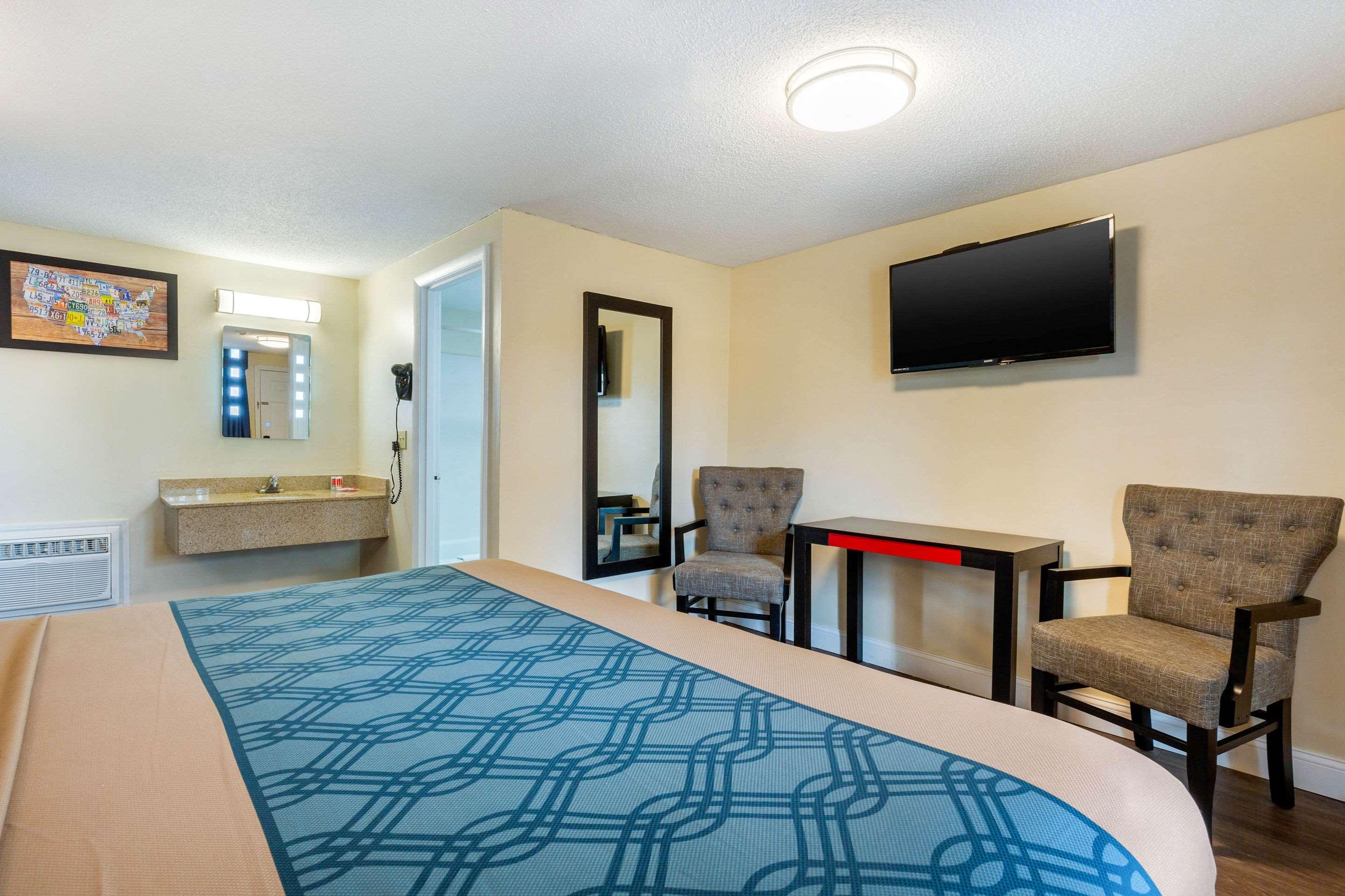 Econo Lodge By Choice - Cape Cod West Yarmouth Exterior foto