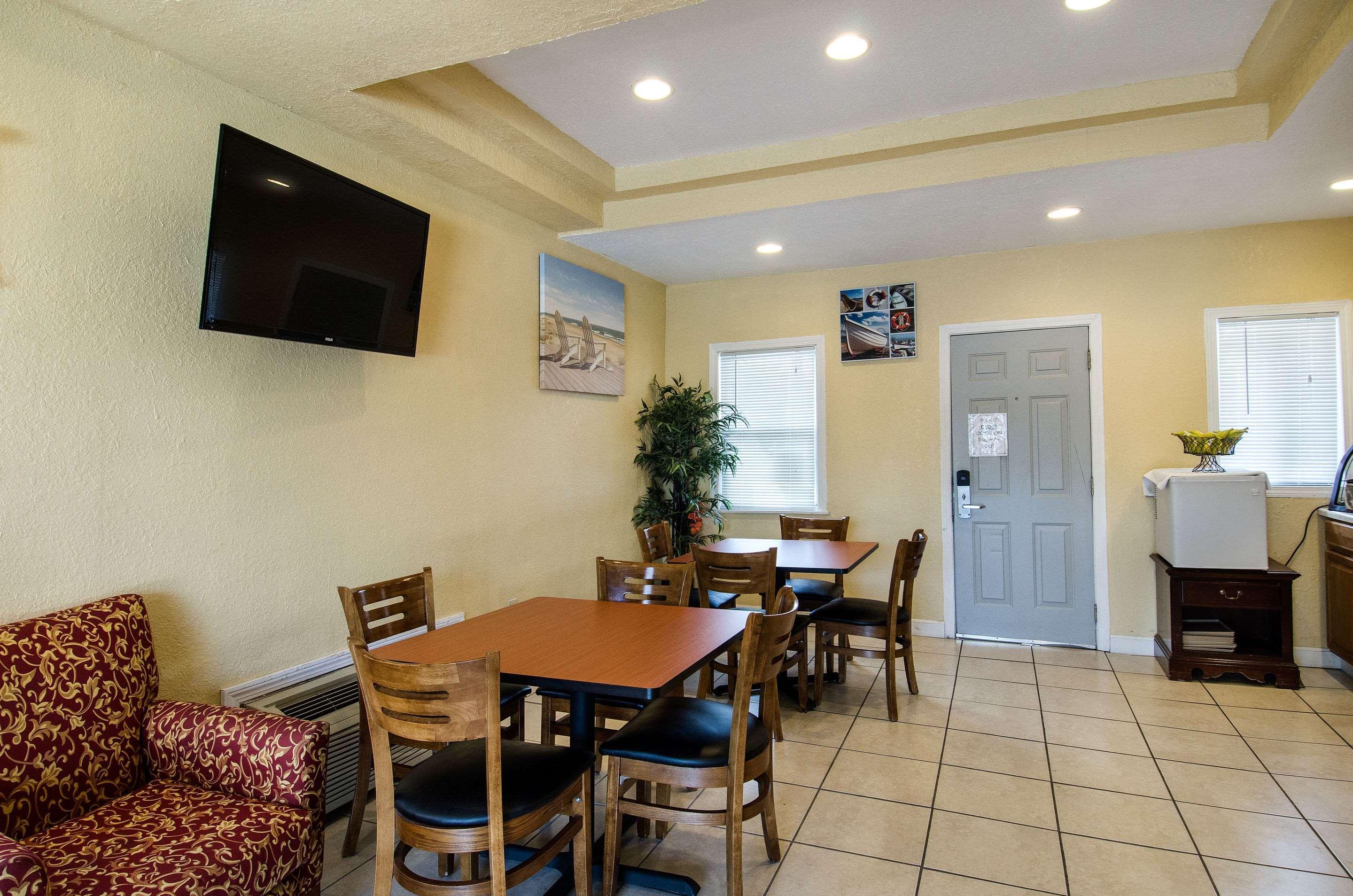 Econo Lodge By Choice - Cape Cod West Yarmouth Exterior foto